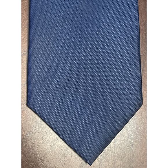 Van Heusen Blue 100% Polyester Men’s Neck Tie Made In China - Picture 1 of 9